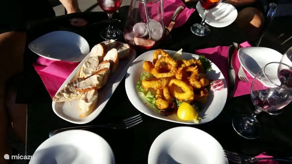 Delicious food at the many restaurants nearby