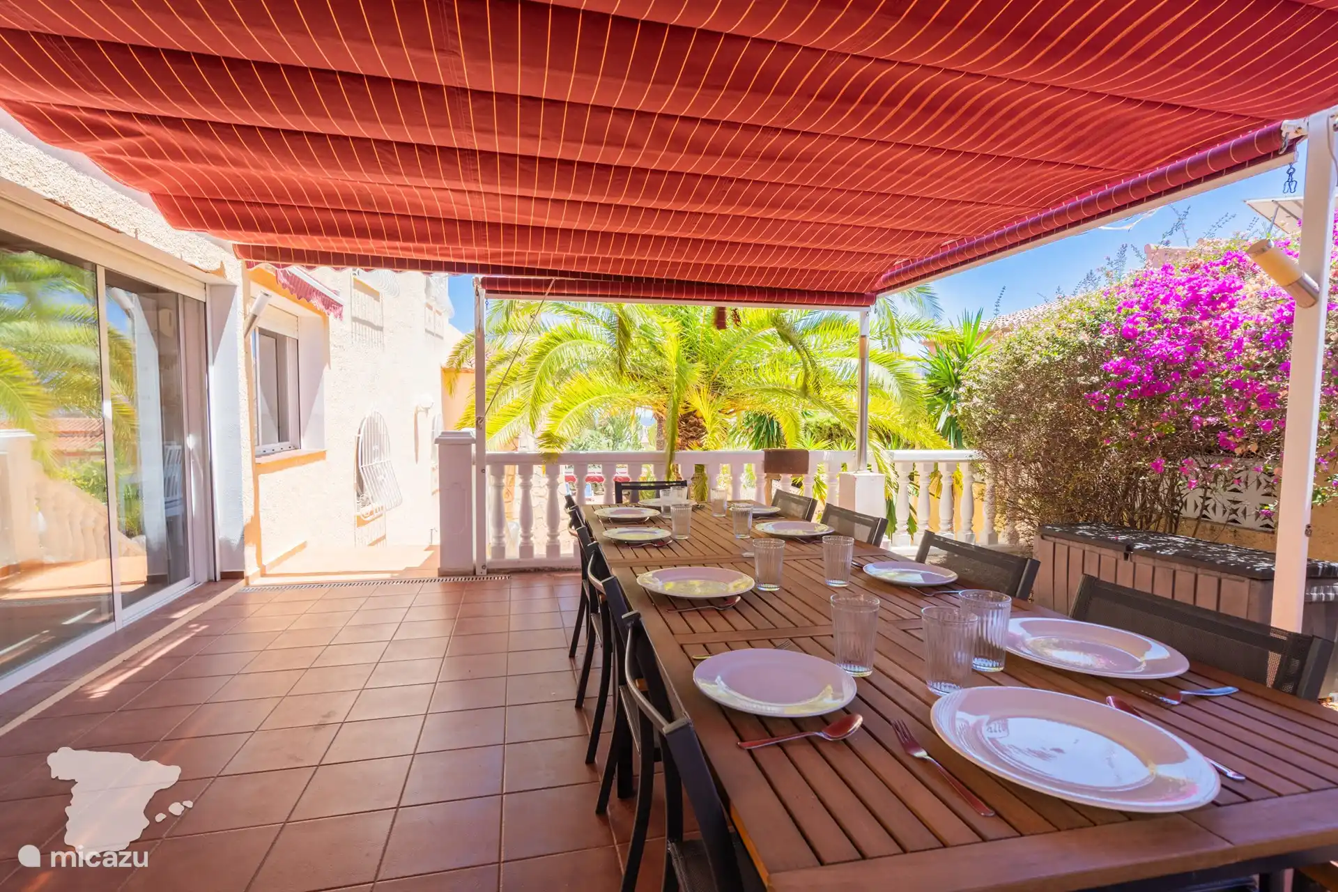 Terrasse neben der Küche