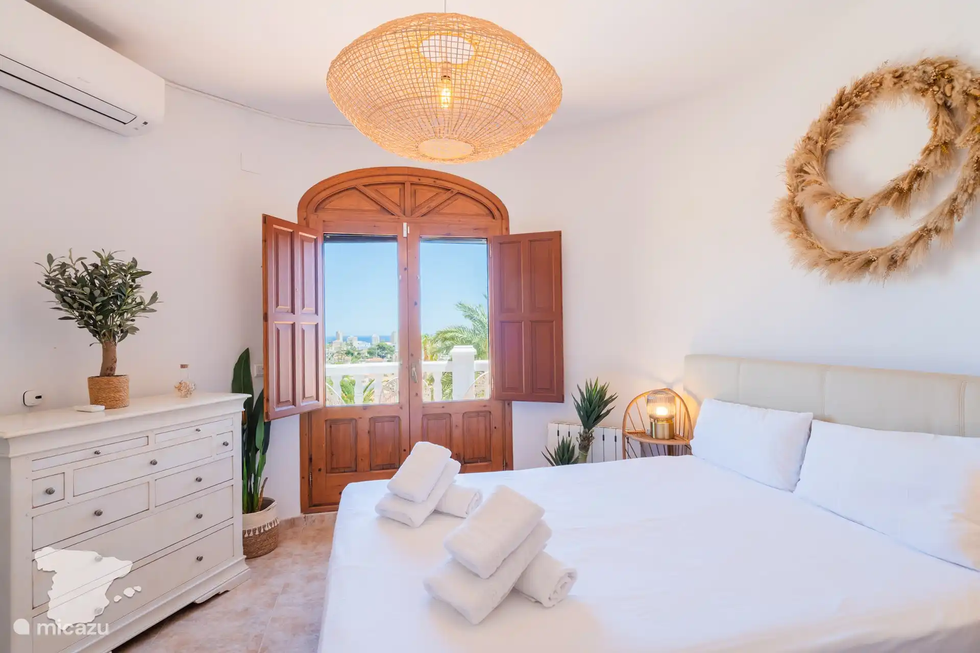 Schlafzimmer 4 im Obergeschoss - mit eigenem Balkon