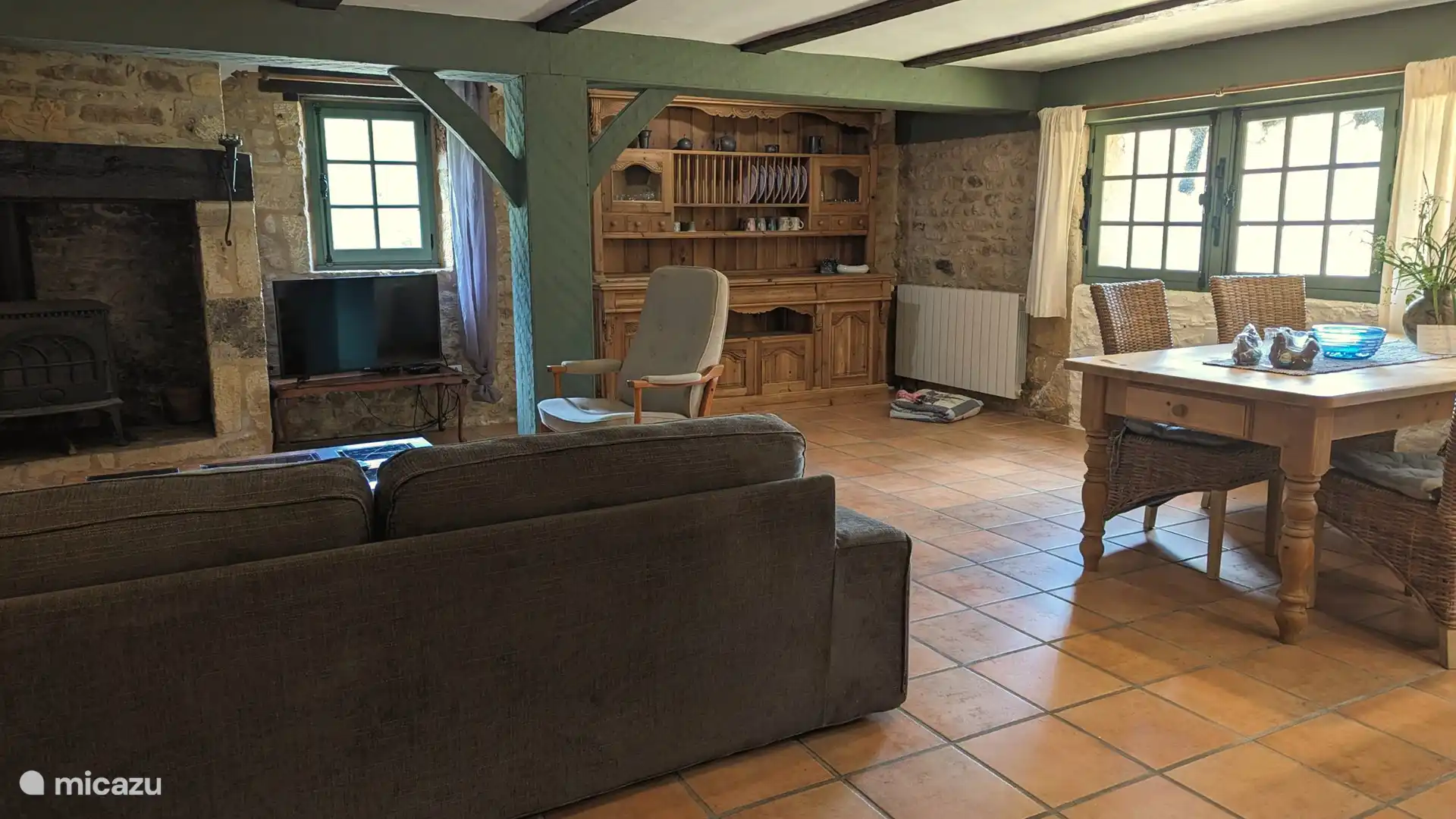 Übersicht Wohnraum Ferienhaus Le Gouzot