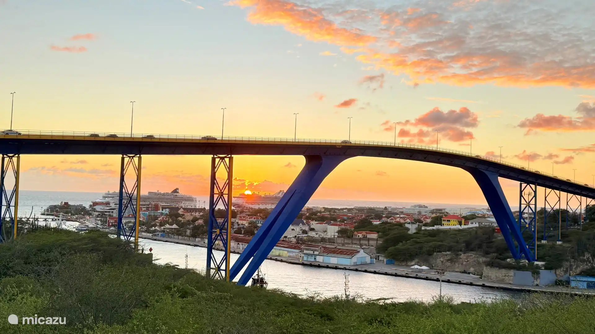 Coucher de soleil sur le pont Juliana