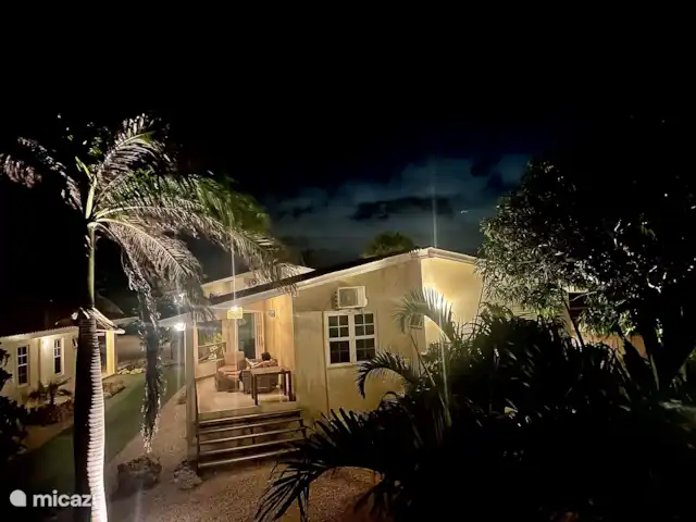 Location de Vacances Curaçao, Banda Ariba (est), Santa Catharina, bungalow - Casa Pura Vida Les soirées et les nuits tropicales sont magnifiques.