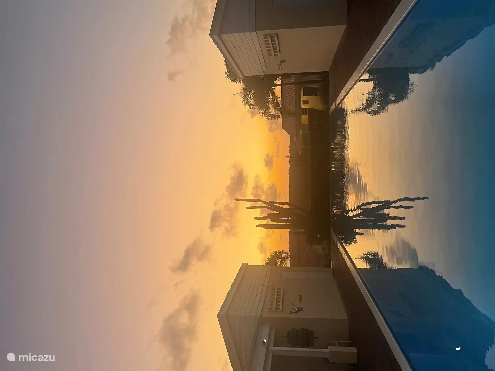 Sowohl das Haus als auch der Pool sind nach Südosten ausgerichtet, um den schönsten Sonnenaufgang zu ermöglichen. 