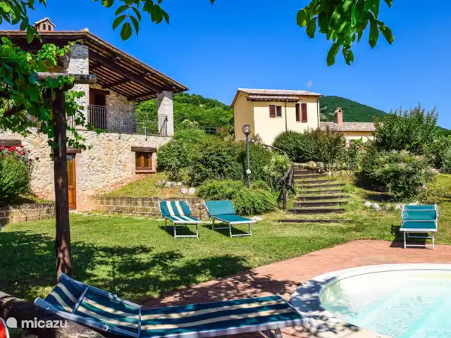 2 casas con piscina privada en Italia, Umbría, Santa Restituta - casa vacacional