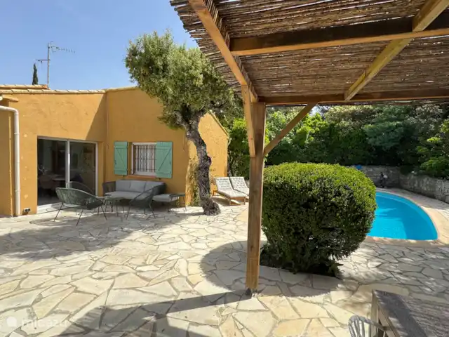 Oliveira en Francia, Costa Azul, Les Issambres - villa Terraza