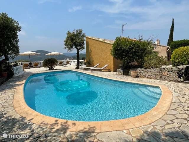 Last minute holiday home in France, French Riviera, Les Issambres – villa Oliveira