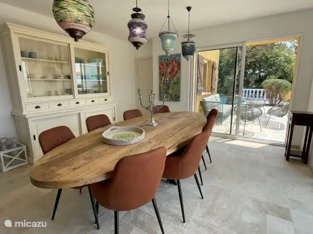 Oliveira en Francia, Costa Azul, Les Issambres - villa Cocina-comedor