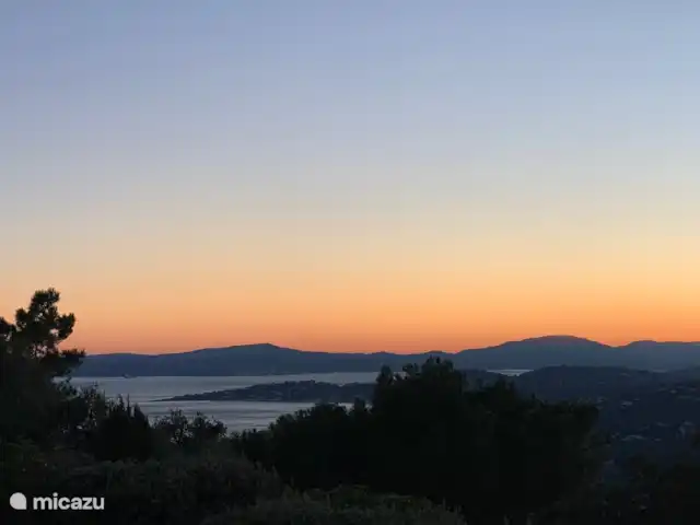 Oliveira en Francia, Costa Azul, Les Issambres - villa Atardecer