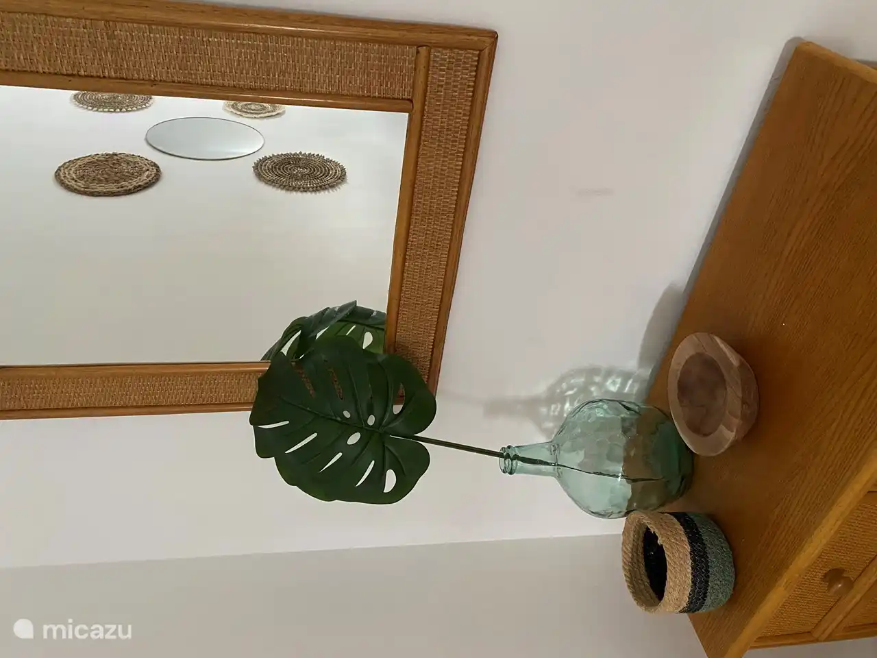 small details for the cozy bedroom