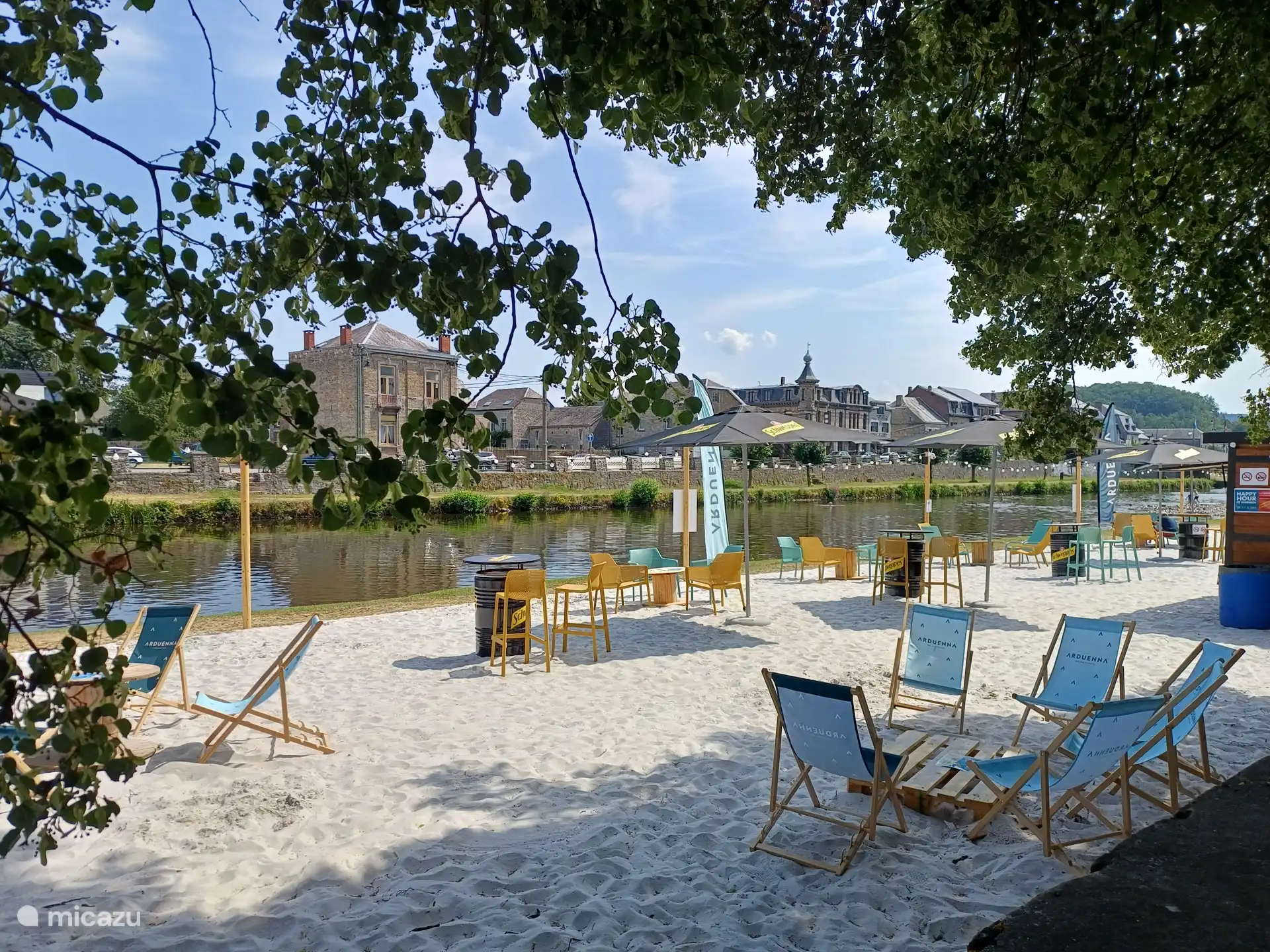 11 km vom Ferienhaus entfernt finden Sie diesen Sandstrand am Fluss Utthe, wo Sie schwimmen, spielen und kajakfahren können. Eintritt frei. Am Fluss gibt es reichlich Parkplätze.