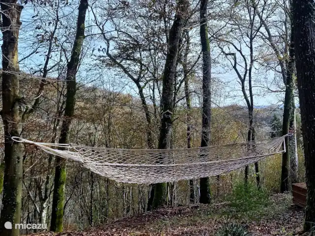 Location de Vacances Belgique, Ardennes, Durbuy, maison de vacances - Maison Tronchiennes Se détendre dans le hamac.