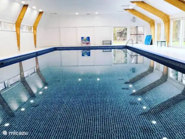 Location de Vacances Belgique, Ardennes, Durbuy, maison de vacances - Maison Tronchiennes Piscine couverte et chauffée, incluse dans votre séjour et uniquement accessible aux clients.