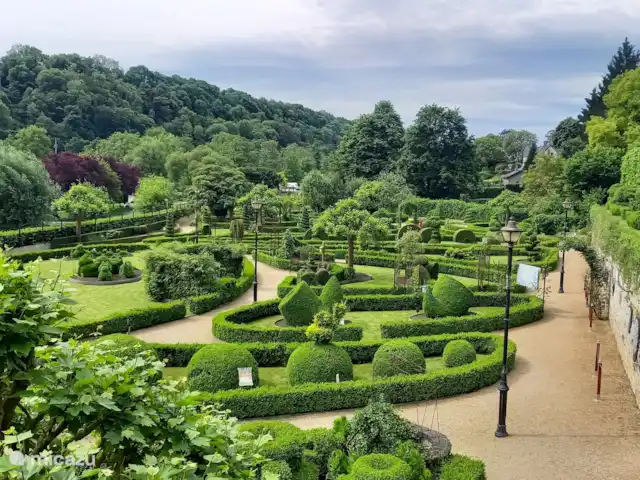 Location de Vacances Belgique, Ardennes, Durbuy, maison de vacances - Maison Tronchiennes Le Parc des Topiaires au cœur de Durbuy compte plus de 250 sculptures Buxu réparties sur 1 hectare et 39 parterres différents.