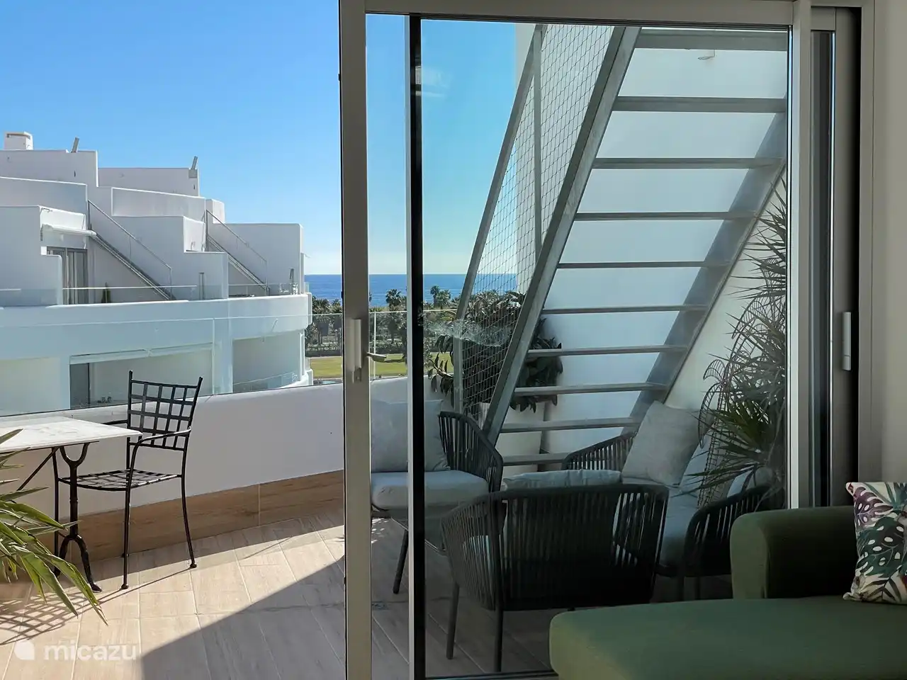 Toegang tot het terras vanuit de woonkamer