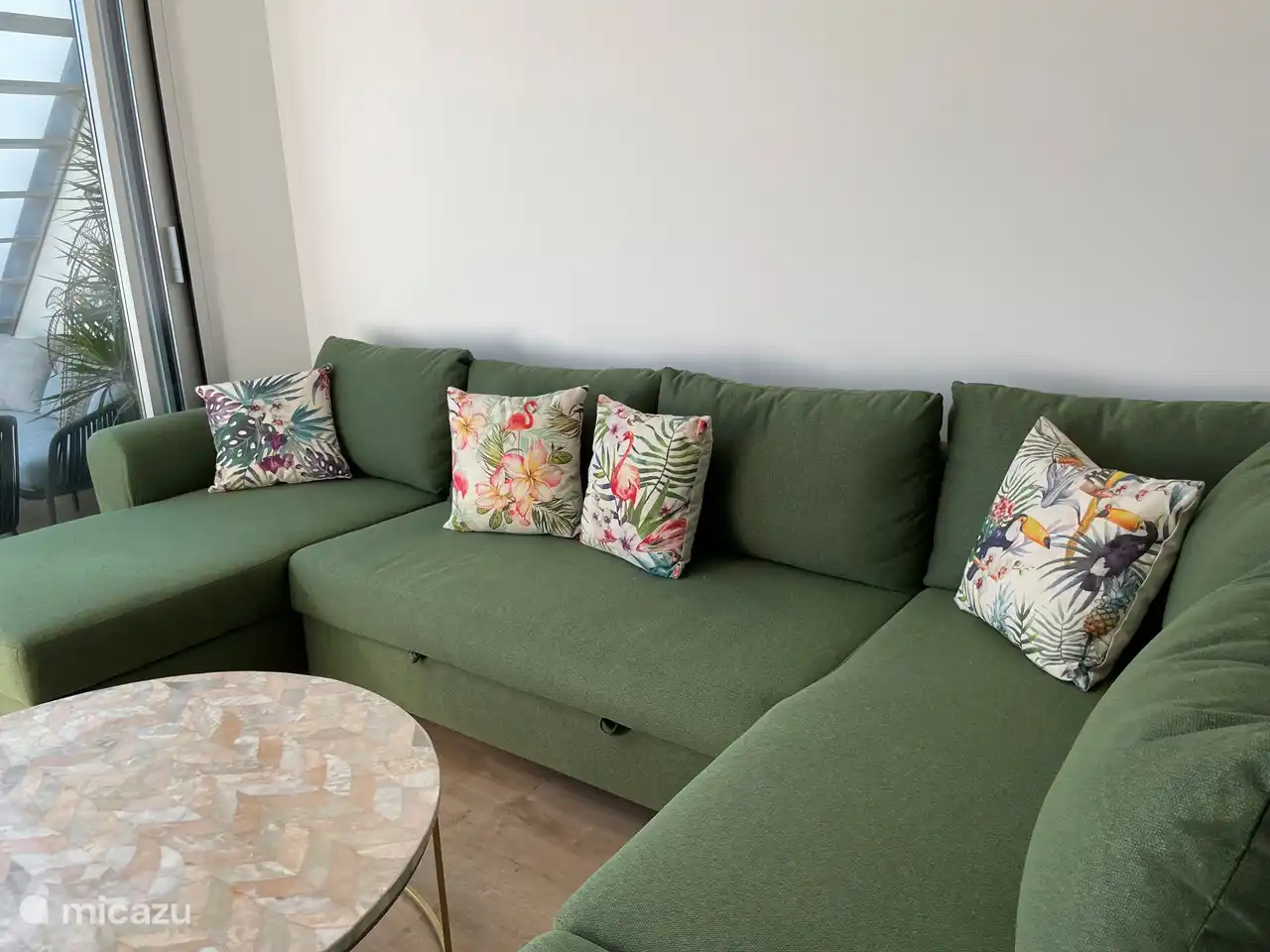 Riante bank met ruimte voor de hele familie