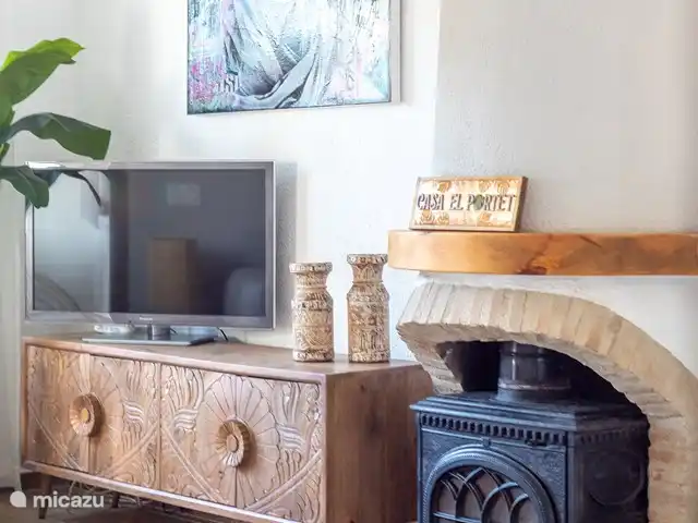 Casa El Portet en España, Costa Blanca, Moraira - casa vacacional Salón con zona de estar y cocina abierta.