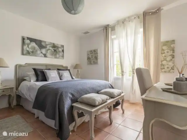 Vignefermé en Francia, Dordoña, Razac-de-Saussignac - casa vacacional El dormitorio en la planta baja.