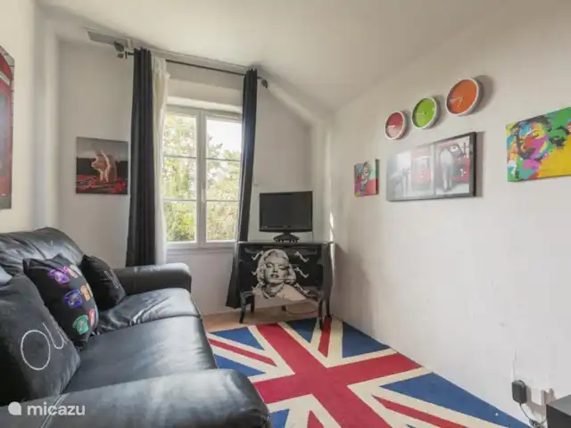 Vignefermé en Francia, Dordoña, Razac-de-Saussignac - casa vacacional Otra sala de estar en el primer piso.