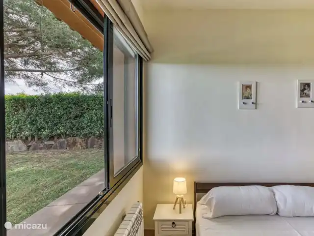 Location de Vacances Espagne, Costa Brava, Navata, villa - Villa Josi Torremirona Resort Vue sur la cour arrière