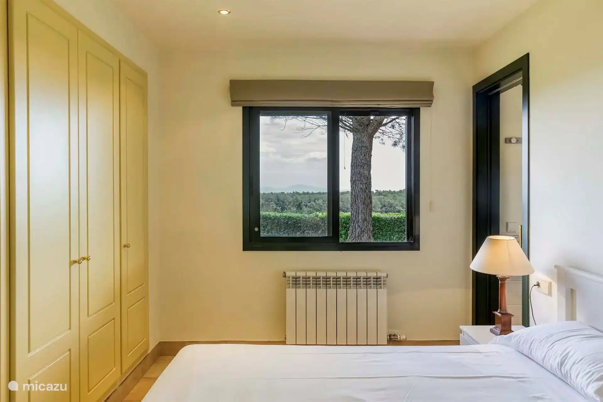 3. Schlafzimmer mit eigener Dusche