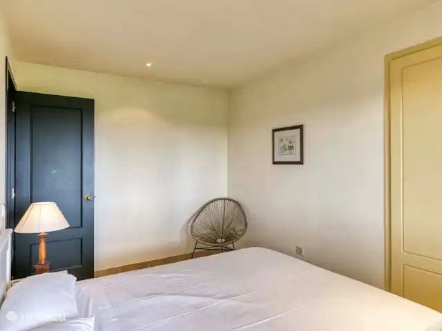 Location de Vacances Espagne, Costa Brava, Navata, villa - Villa Josi Torremirona Resort Chambre trois avec placards
