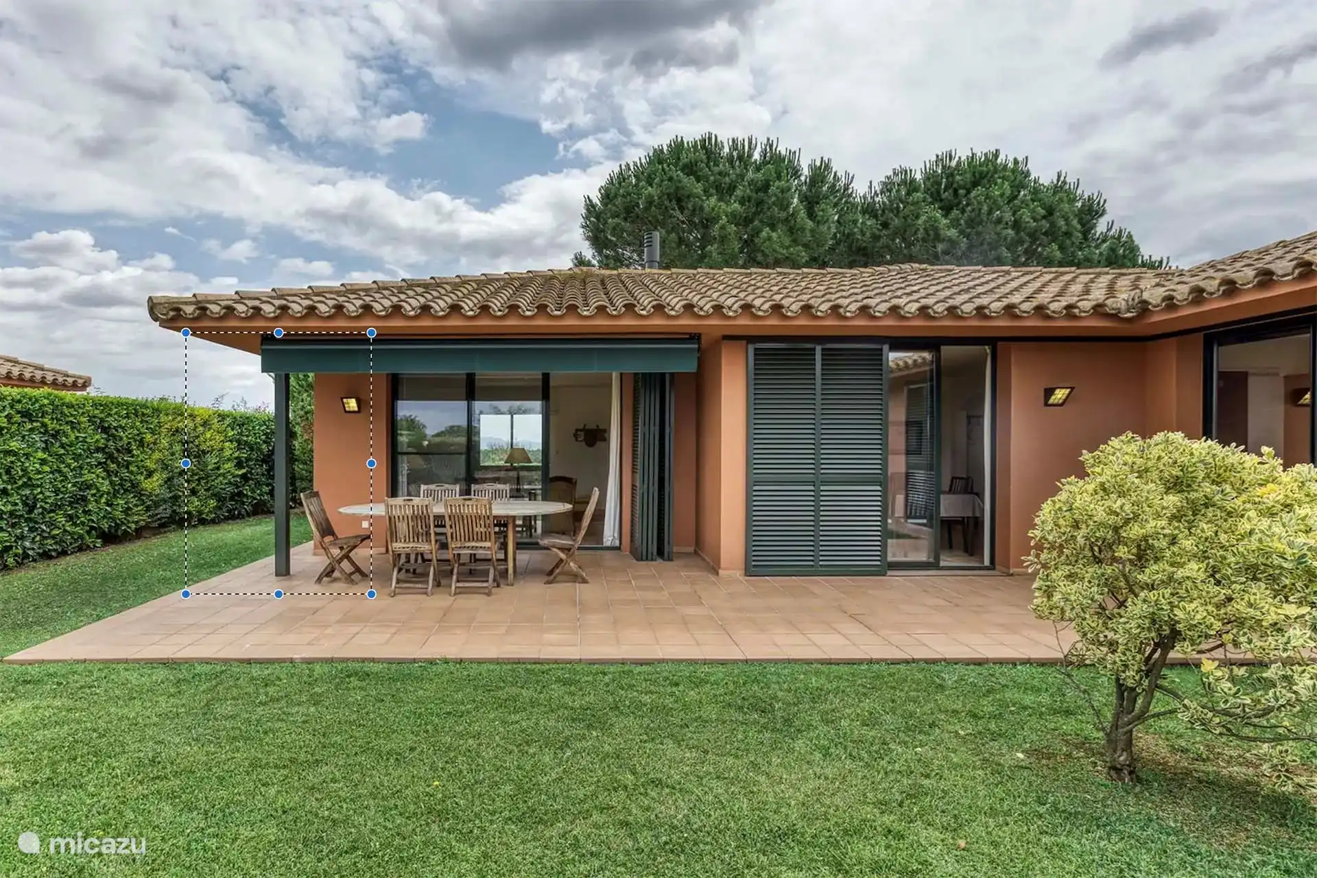 Dies ist Villa Josi, Erdgeschoss, mit großen Terrassen vorne und hinten