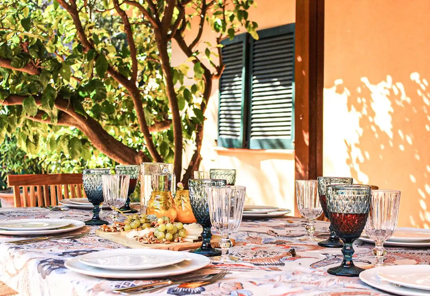 eat under the pergola