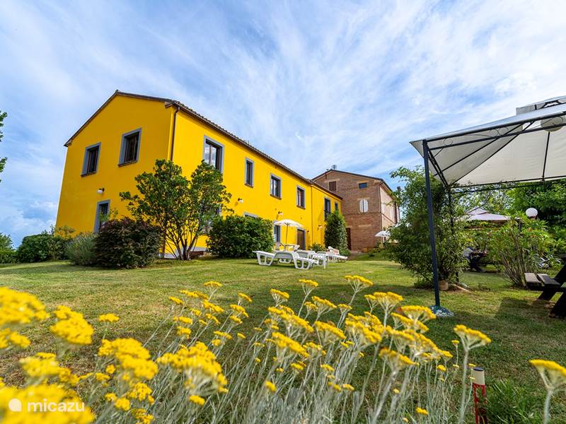 Vakantiehuis Italië, Marche, Cessapalombo Gîte / Cottage Appartement Girasole