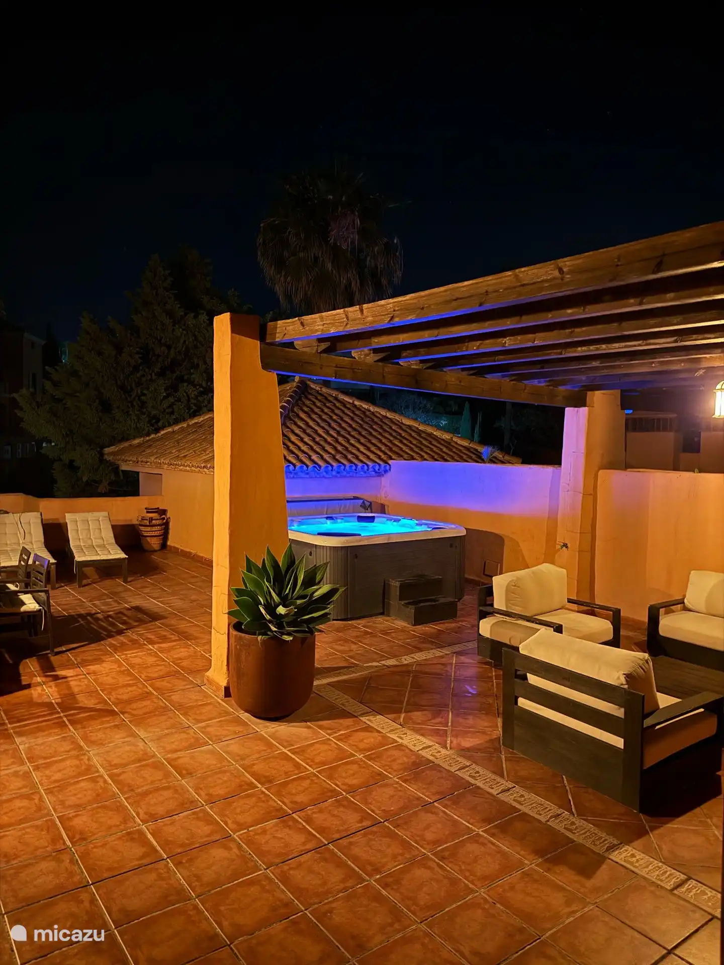  penthouse, Benahavis, Costa del Sol, Spain - Apartment (Penthouse) Marbella