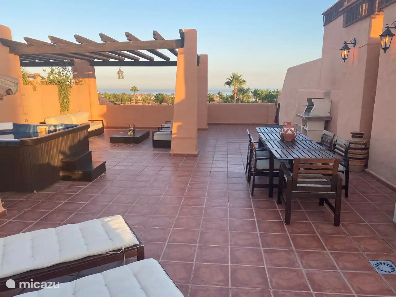 When the evening sun falls you can have a nice BBQ here