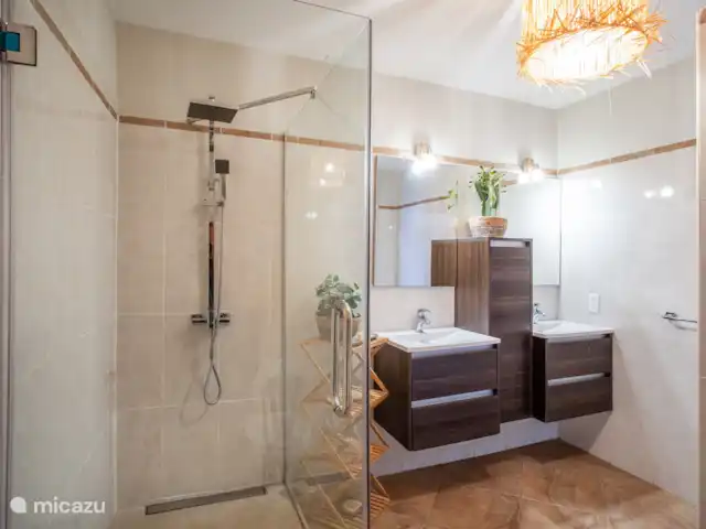 penthouse en Curazao, Banda Arriba (este), Jan Thiel – Atico Tropicana Baño 1