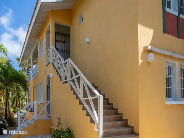 penthouse en Curazao, Banda Arriba (este), Jan Thiel – Atico Tropicana Escaleras al apartamento