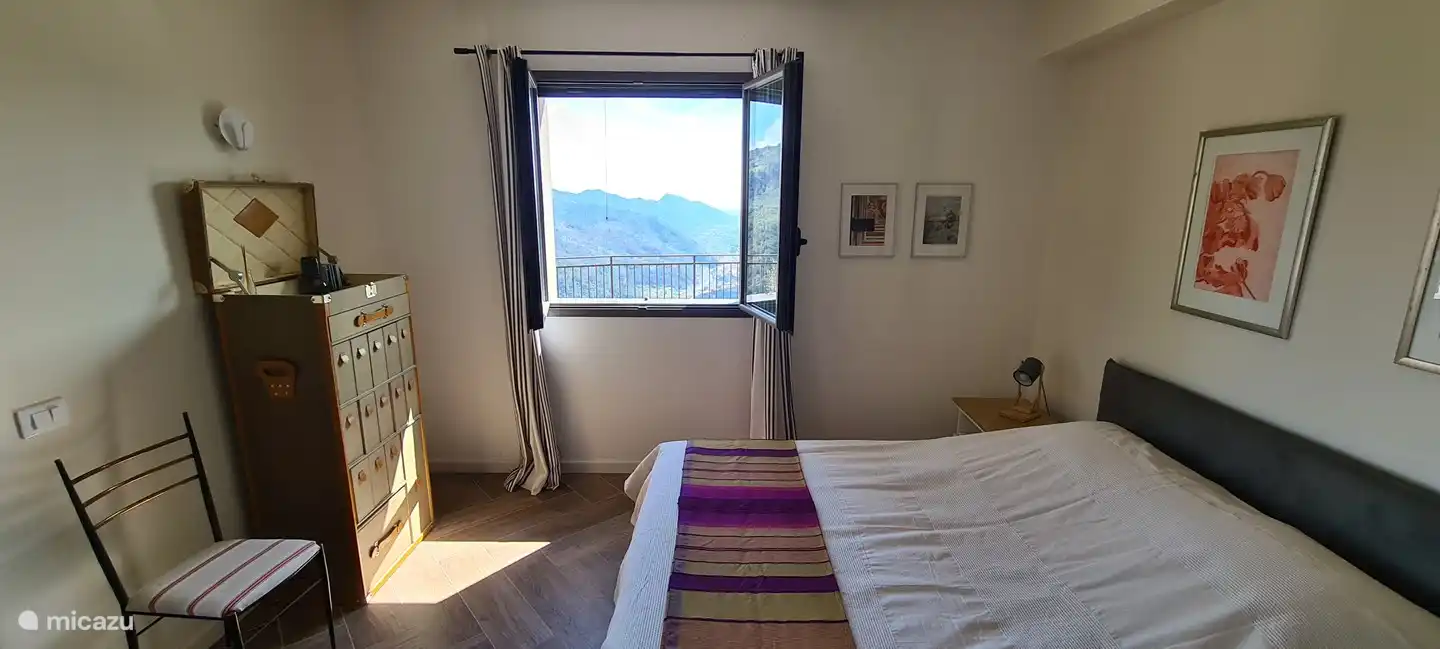 Eines der Schlafzimmer im Erdgeschoss