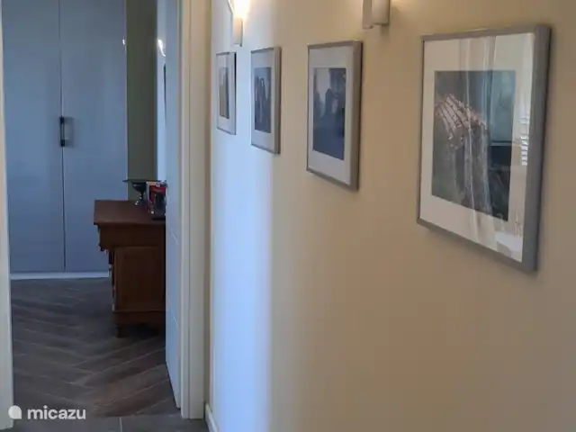 Villa Torba en Italia, Liguria, Dolceacqua - villa El pasillo de abajo