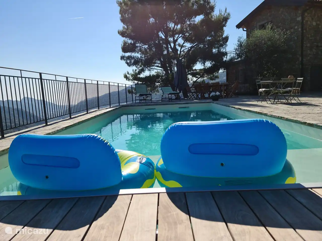 Schwimmbad mit Aussicht!