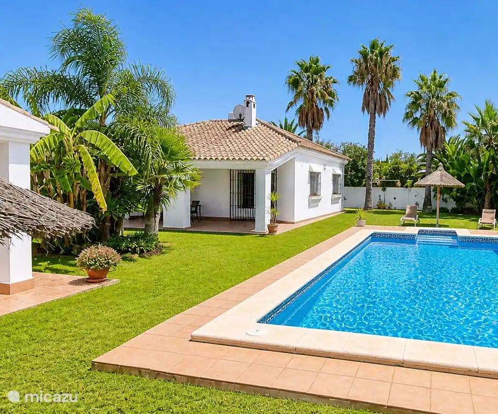 Vakantiehuis Patio villa (12 pax) met zwembad in Conil de la Frontera