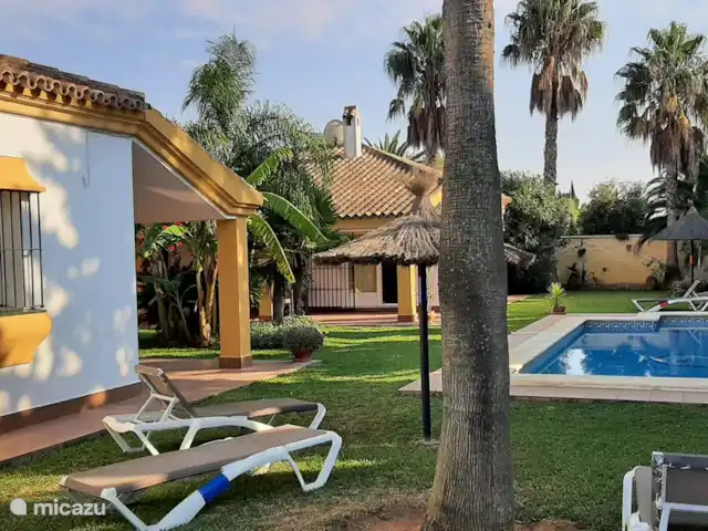 Casas Sol & Luna | Finca Paradiso | Espagne, Andalousie, Conil de la Frontera - maison de vacances Grande terrasse extérieure avec véranda et barbecue extérieur
