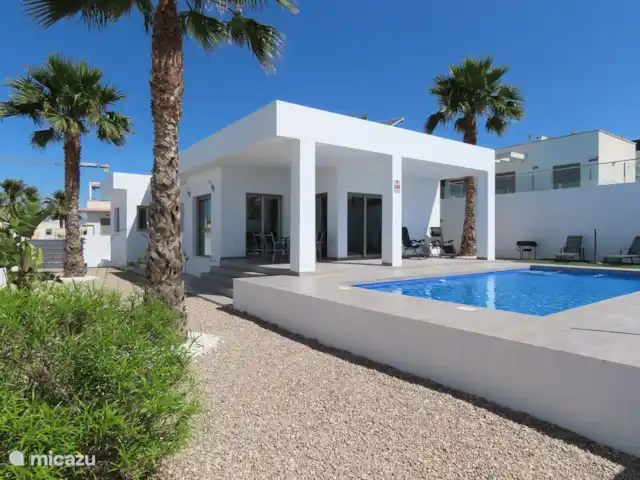 Villa Chopin huren in Spanje, Costa Blanca, San Fulgencio La Marina - villa Groot erf van ca. 500M met palmbomen