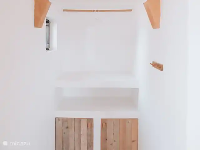 Casa Alba Benissa | Espagne, Costa Blanca, Benissa - villa Chambre à coucher : Armoires avec réfrigérateur d’hôtel