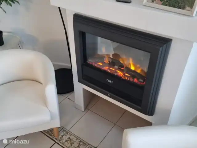 Villa Faisán en España, Costa Blanca, Moraira - villa Chimenea eléctrica en salón.