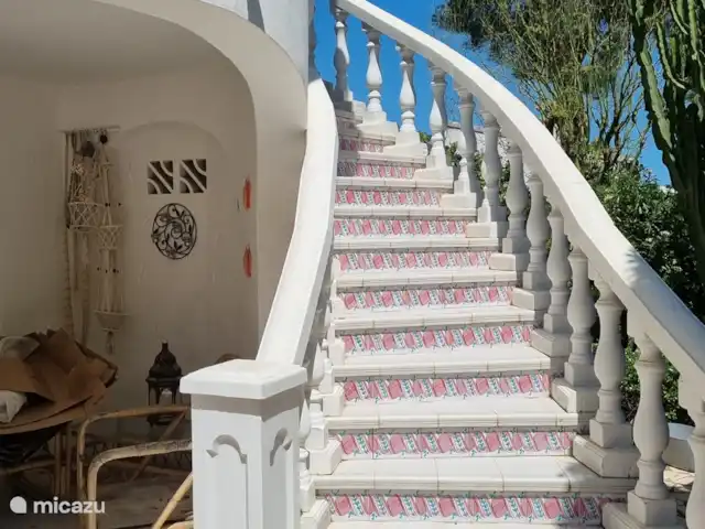 Villa Faisán en España, Costa Blanca, Moraira - villa Las escaleras del invernadero al jardín.