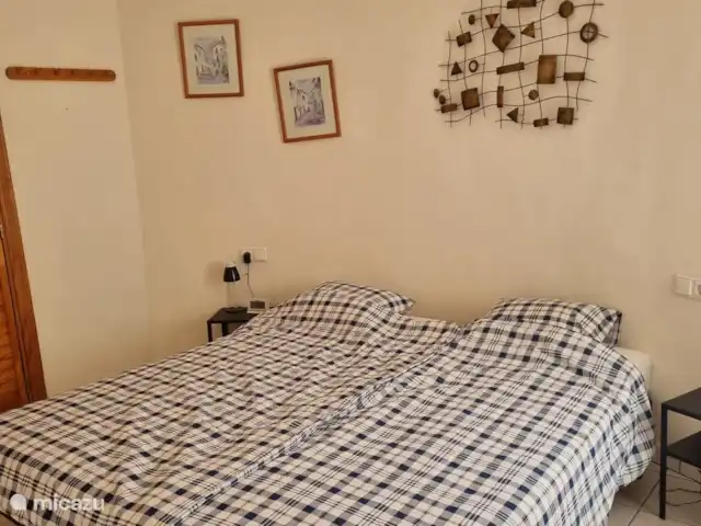Villa Faisán en España, Costa Blanca, Moraira - villa Dormitorio 3, abajo, con aire acondicionado fijo.