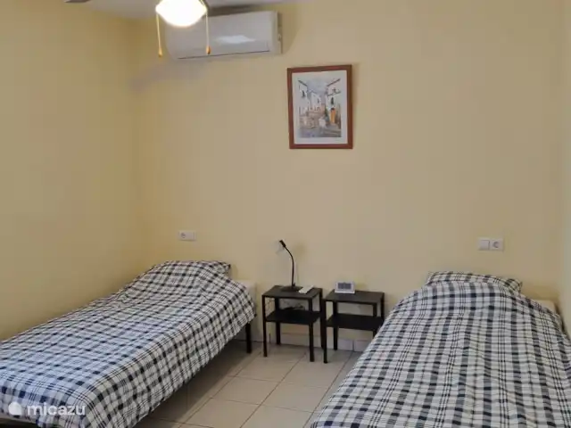 Villa Faisán en España, Costa Blanca, Moraira - villa Dormitorio 4, abajo, con aire acondicionado fijo.
