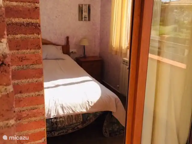 Casa José Ramón en España, Costa Dorada, Tarragona - casa vacacional Dormitorio 2 piso, cama doble