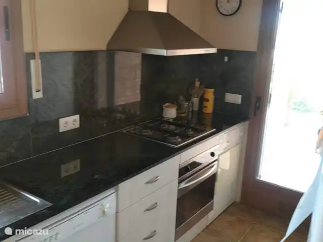 Casa José Ramón en España, Costa Dorada, Tarragona - casa vacacional cocina