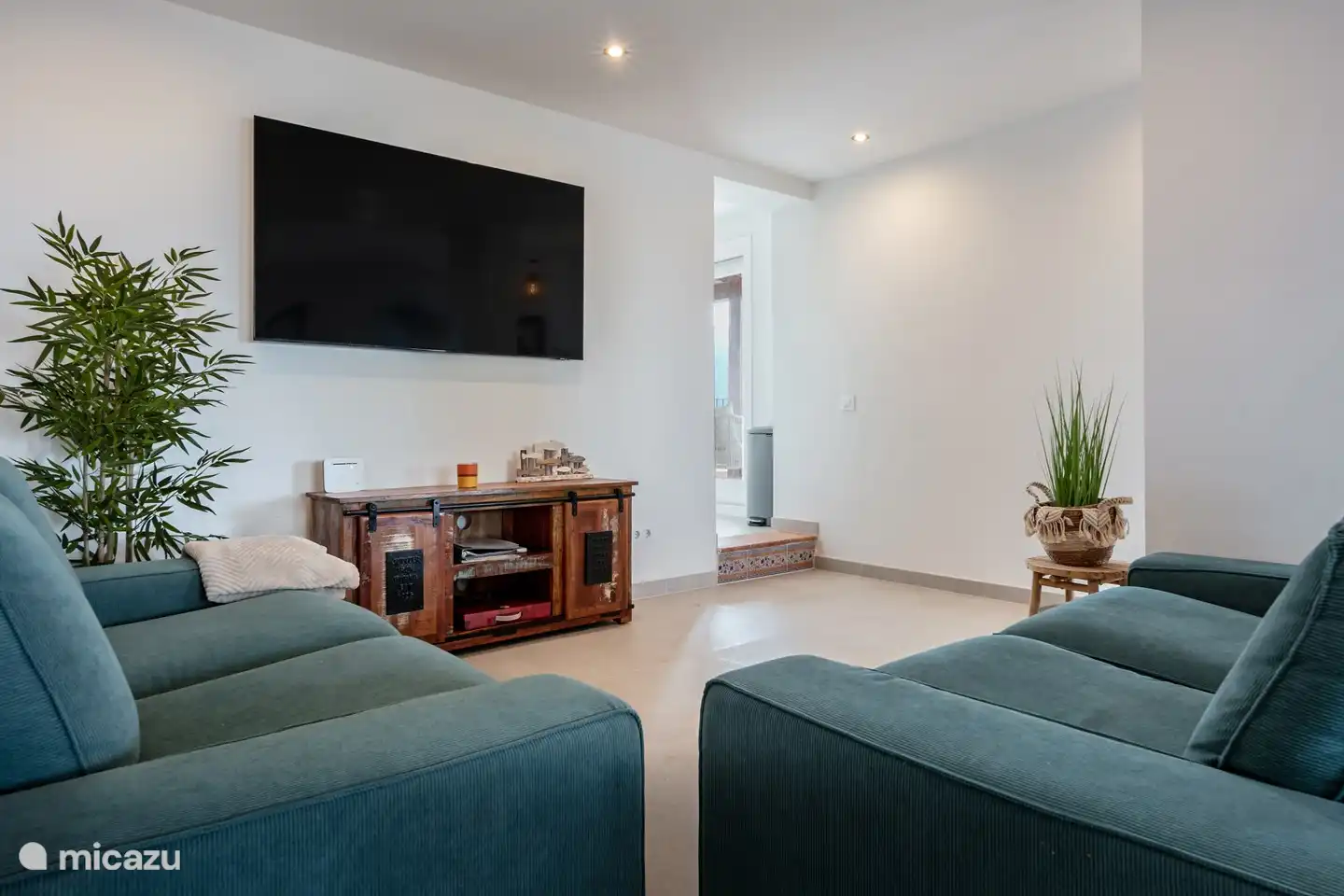 Salle de télévision.