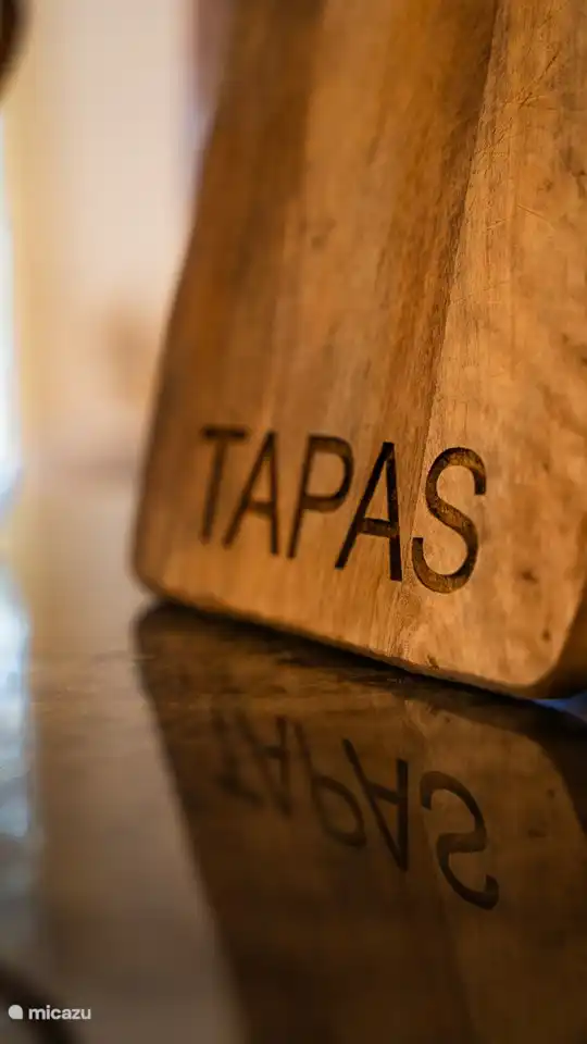 ¡La villa tiene todo lo que necesitas para hacer y comer tus propias tapas!