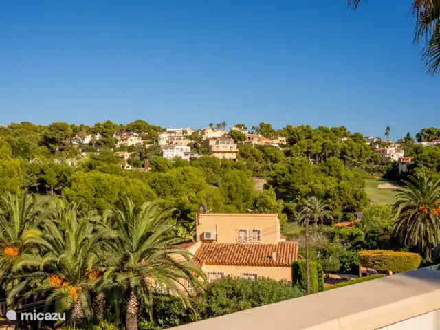 Casa El Gallo huren in Spanje, Costa Blanca, Moraira - villa De slaapkamer boven heeft een groot balkon met mooi uitzicht op de golfbaan.