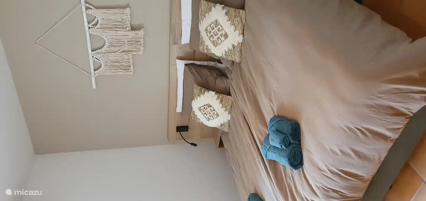 dormitorio de abajo 2