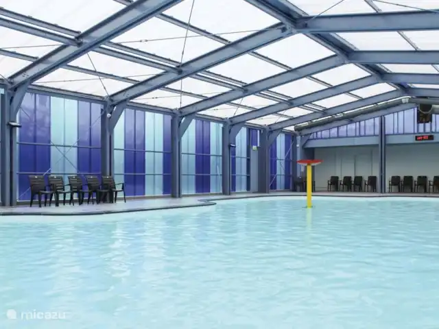 Maison de luxe 'De Boskant' | Pays-Bas, Overijssel, Gramsbergen - maison de vacances La grande piscine couverte et chauffée.